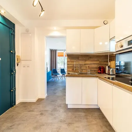 Spacious For 8 With Balcony In Bron